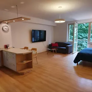 apartman-46m2-s-balkonem-v-lazenskem-centru.karlovyvary-hotels.com/