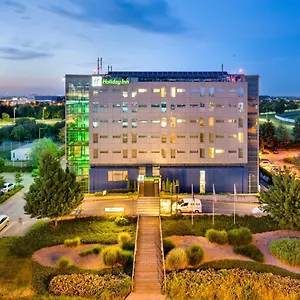 4* מלון Airport By Ihg