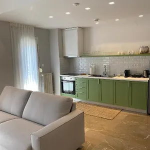 Theta θ2 Luxury Apartment's Daire Selanik