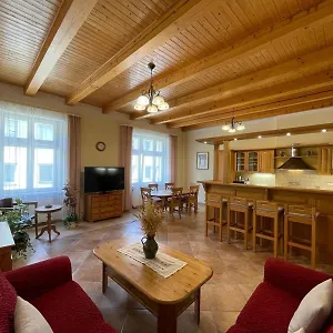 appartment-centrum.karlovyvary-hotels.com/