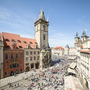 Old Town Square 27 Apartman