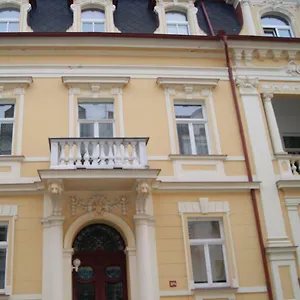 apartments-u-zlate-koruny.marianskelaznehotels.net/