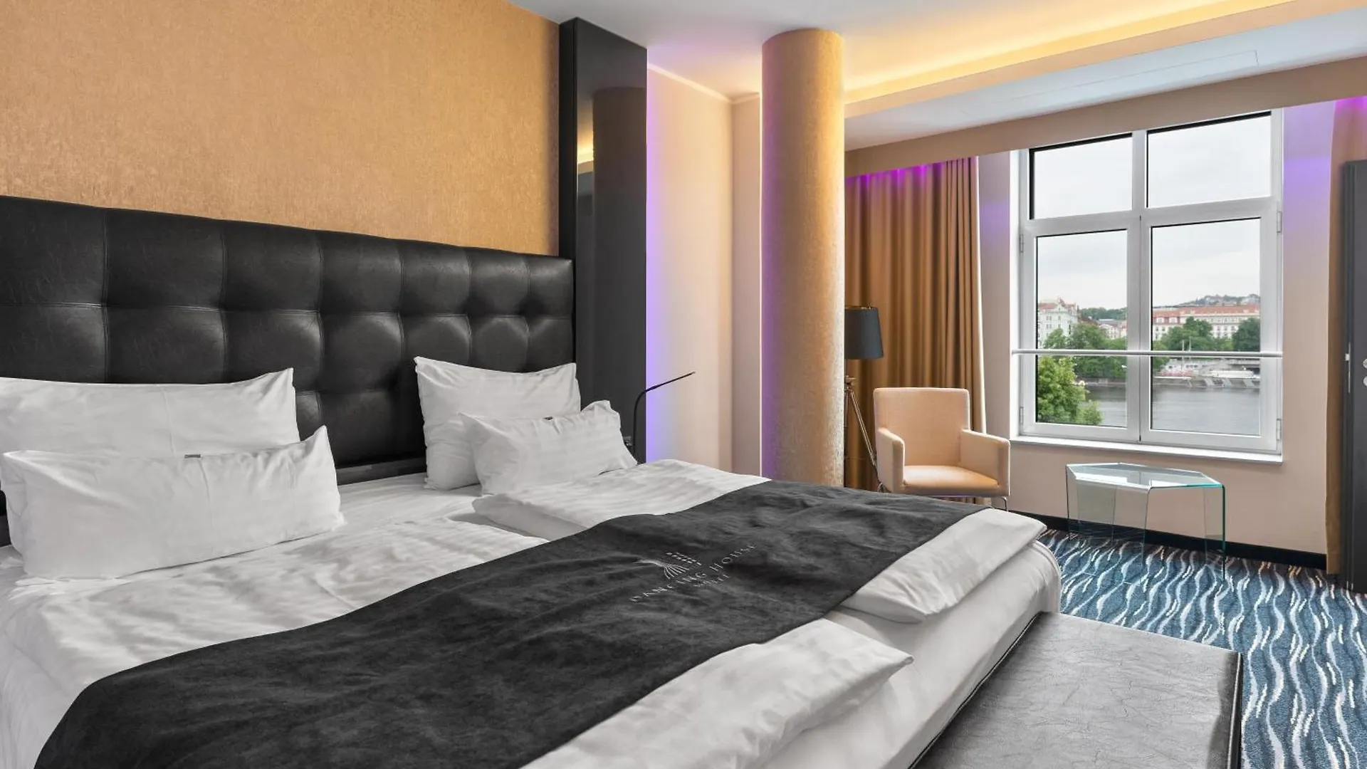 פראג Dancing House - Tancici Dum Hotel