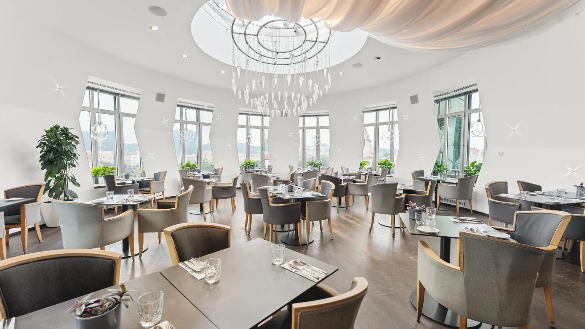 פראג Dancing House - Tancici Dum Hotel