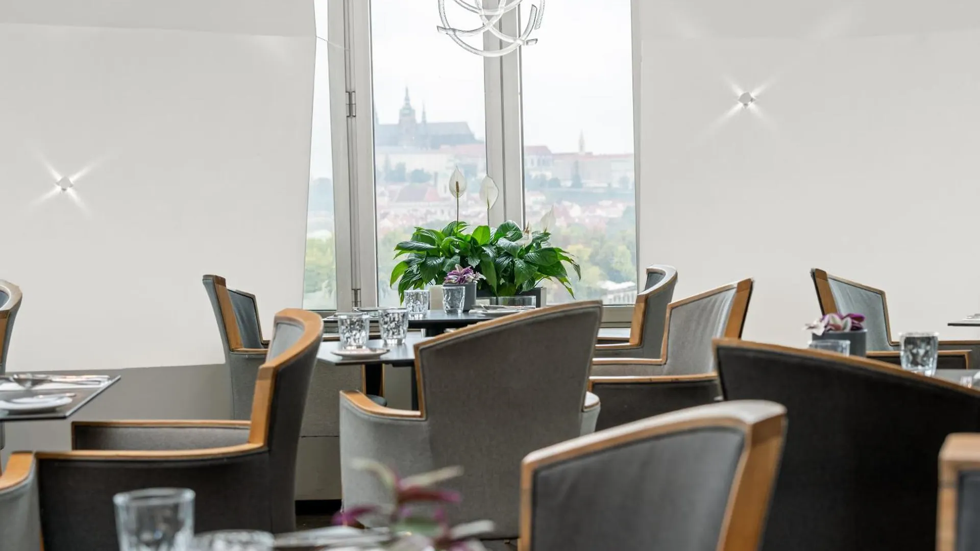 ****  פראג Dancing House - Tancici Dum Hotel צ'כיה