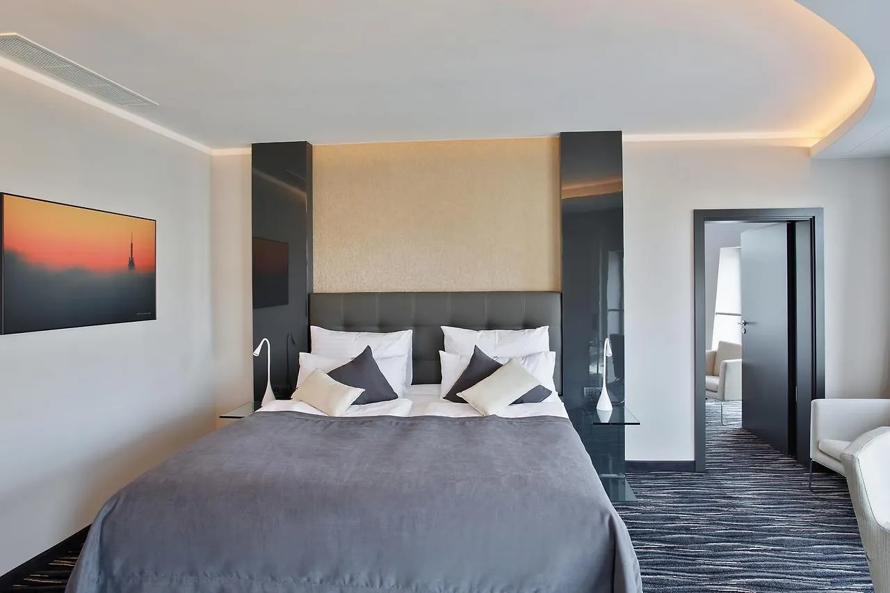 פראג Dancing House - Tancici Dum Hotel צ'כיה
