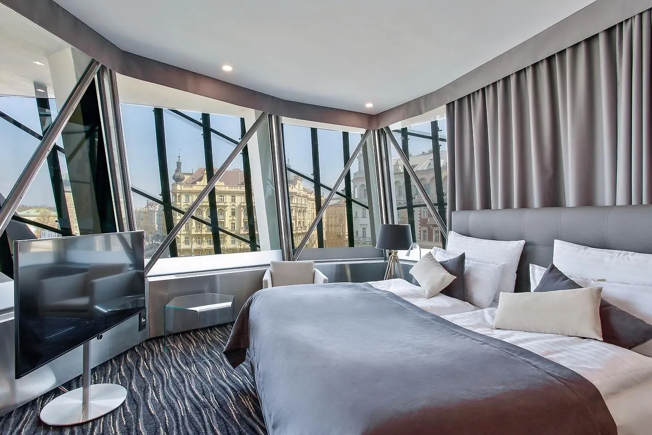 פראג Dancing House - Tancici Dum Hotel 4*,  צ'כיה