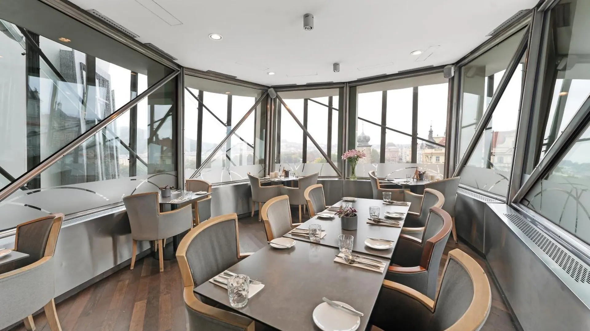 Dancing House - Tancici Dum Hotel Prague